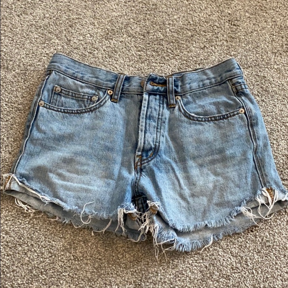 BDG mid rise freja jean shorts